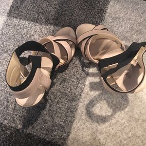 Nine West  heels leather upper and elastic size 10